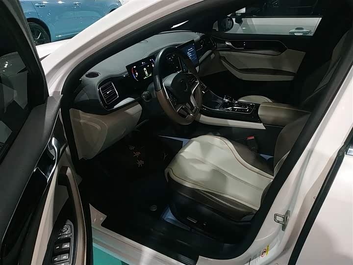 Фото 16 - BYD Qin Plus