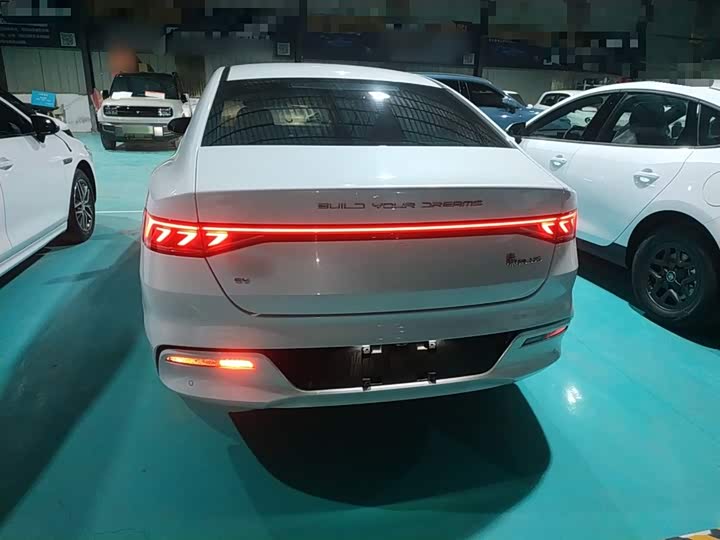 Фото 6 - BYD Qin Plus