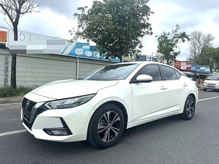 Фото 1 - Nissan Sylphy