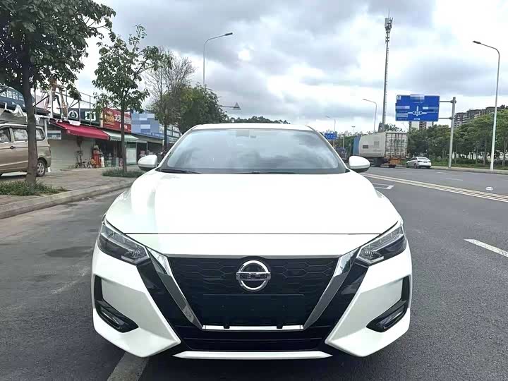 Фото 2 - Nissan Sylphy