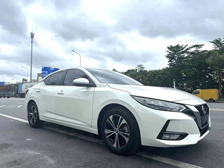 Фото 3 - Nissan Sylphy