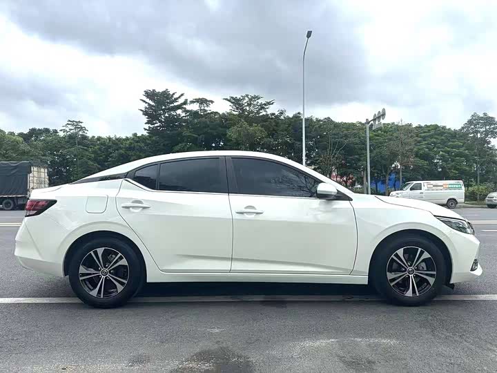 Фото 5 - Nissan Sylphy
