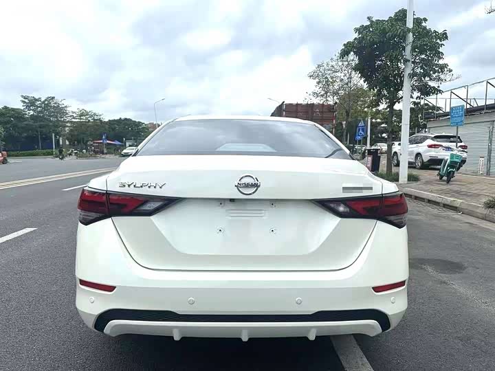 Фото 6 - Nissan Sylphy