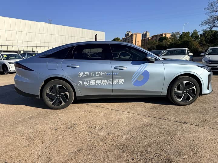 Фото 11 - Geely Galaxy L6