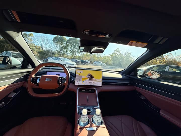 Фото 8 - Geely Galaxy L6