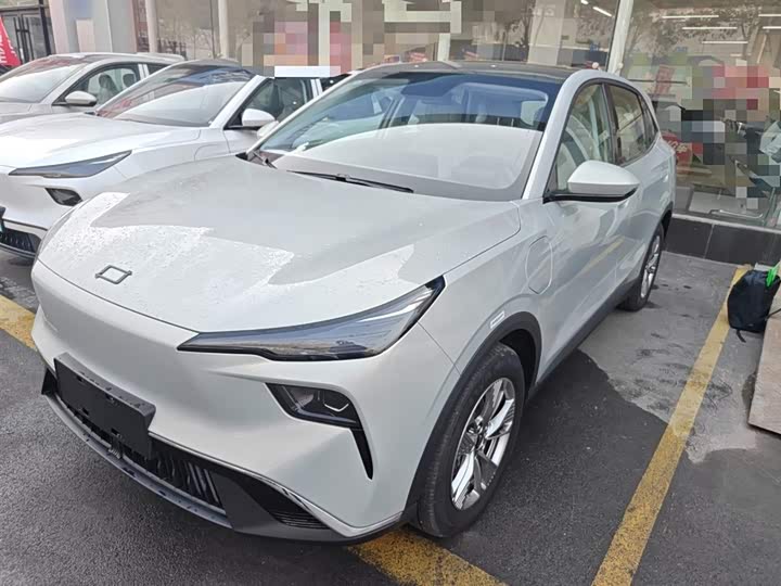 Фото 1 - Bestune 03