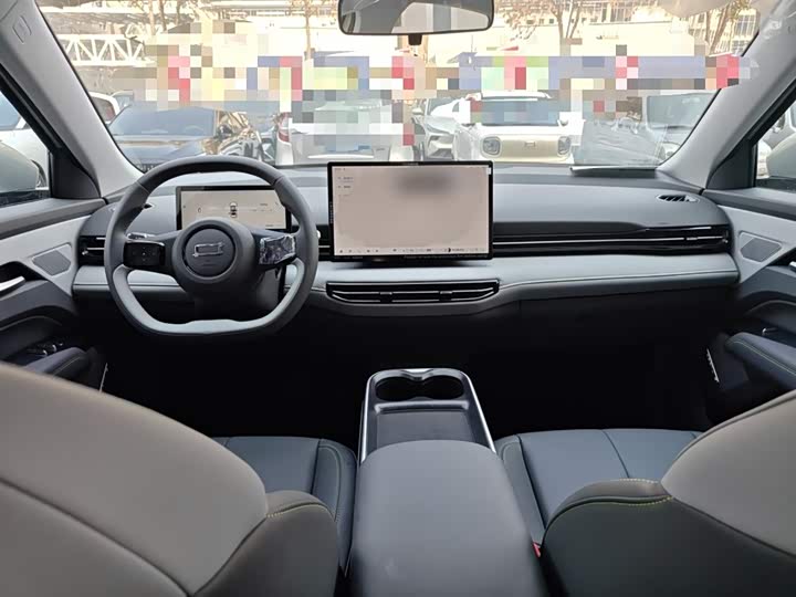 Фото 10 - Bestune 03