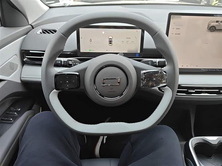 Фото 11 - Bestune 03