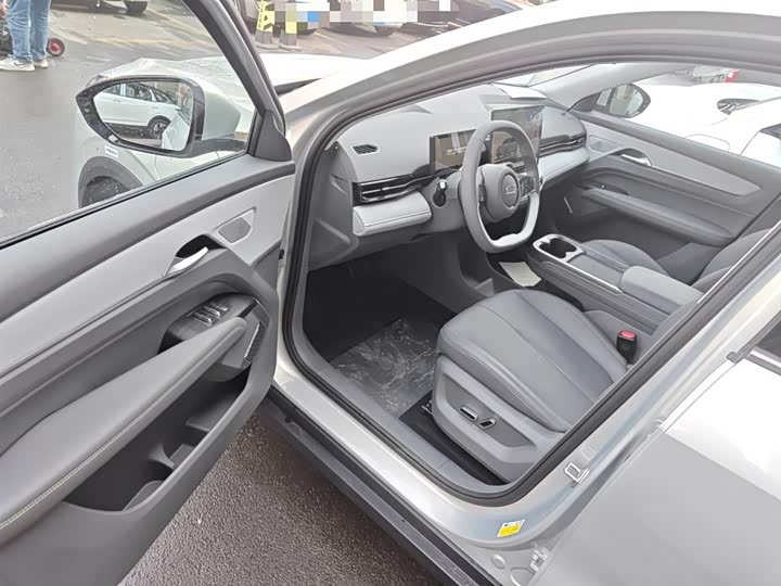 Фото 16 - Bestune 03