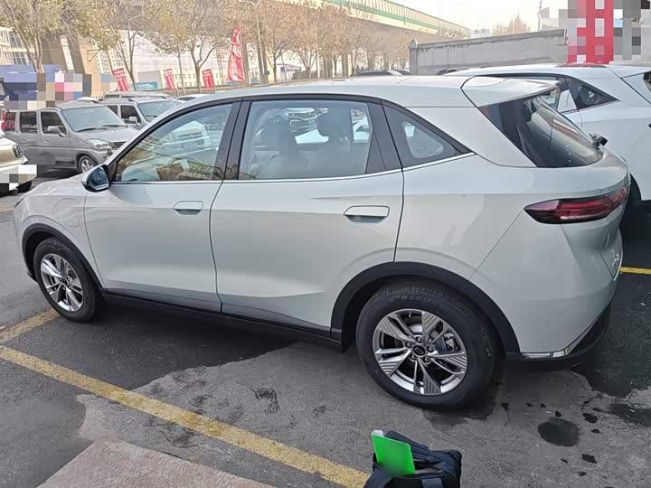 Фото 5 - Bestune 03