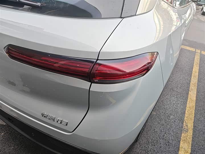 Фото 8 - Bestune 03