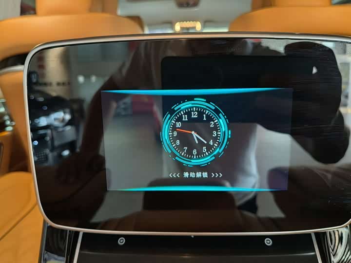 Фото 23 - Mercedes-Benz V-Class