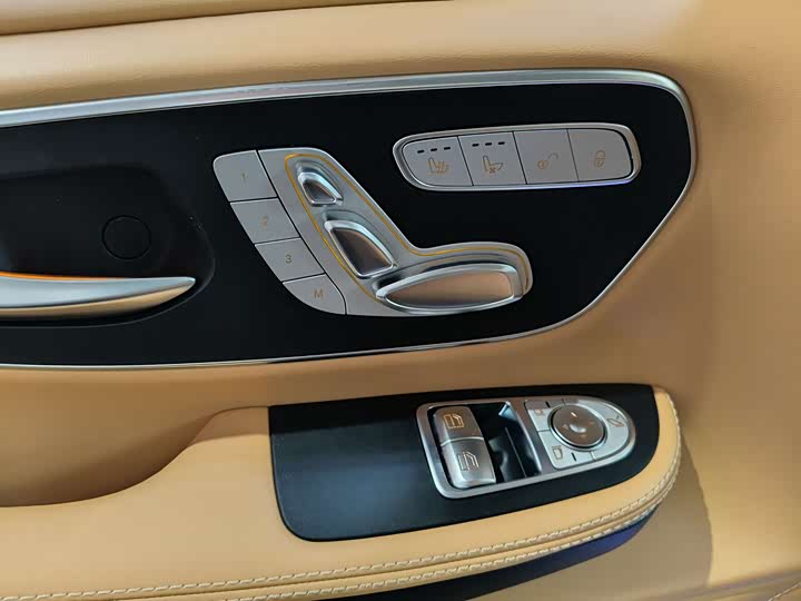 Фото 7 - Mercedes-Benz V-Class
