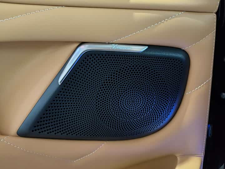 Фото 8 - Mercedes-Benz V-Class