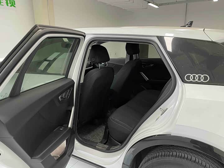Фото 11 - Audi Q2L