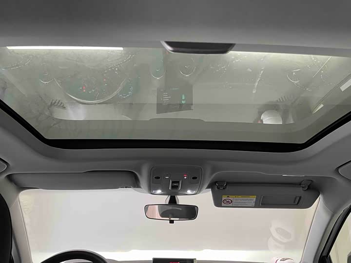 Фото 15 - Audi Q2L