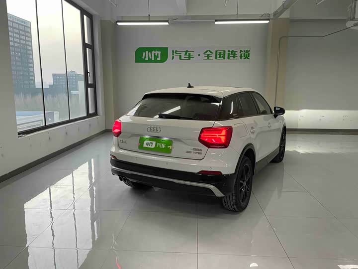 Фото 7 - Audi Q2L