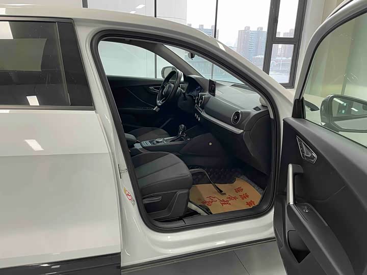 Фото 9 - Audi Q2L