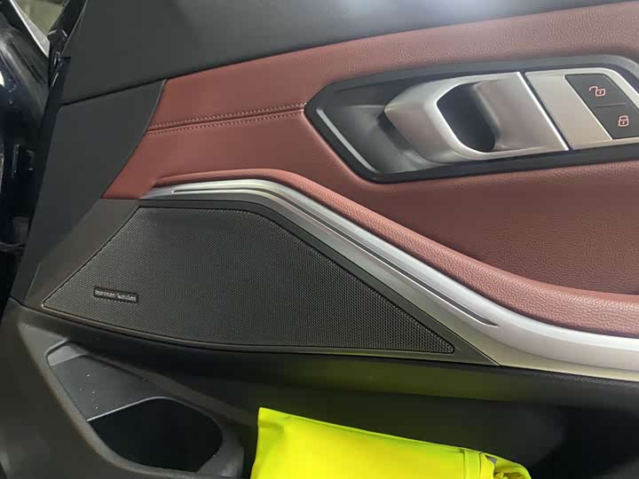 Фото 10 - BMW 3 Series