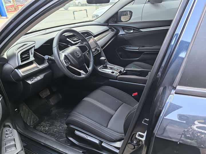 Фото 7 - Honda Civic