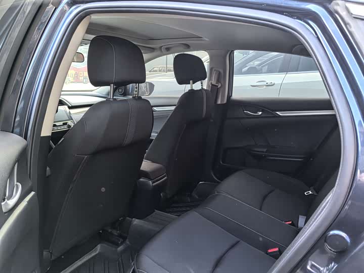 Фото 9 - Honda Civic