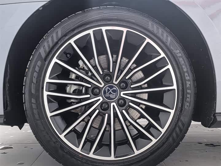 Фото 17 - BYD Han