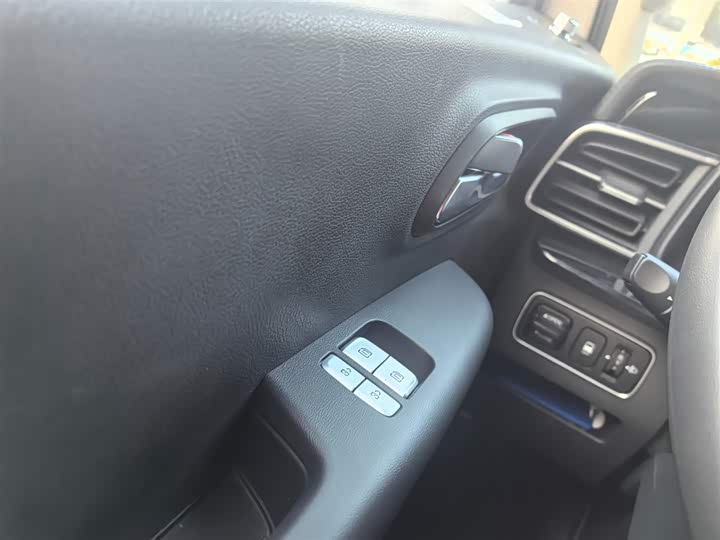 Фото 14 - Hongqi Guoyue