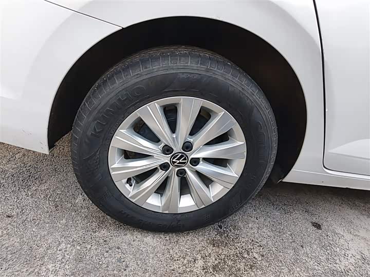 Фото 26 - Volkswagen Lavida