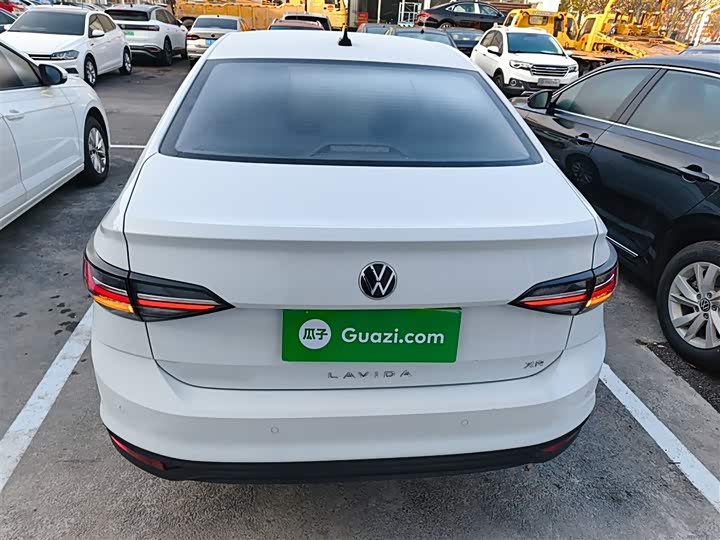 Фото 6 - Volkswagen Lavida