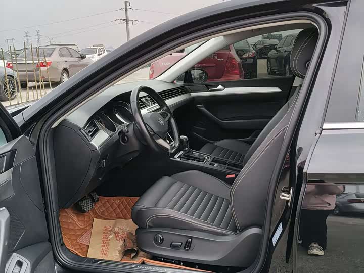 Фото 4 - Volkswagen Magotan