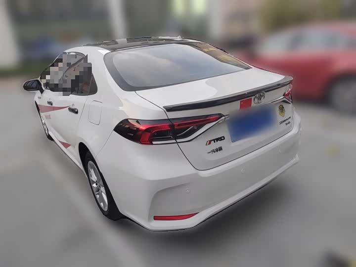 Фото 27 - Toyota Corolla