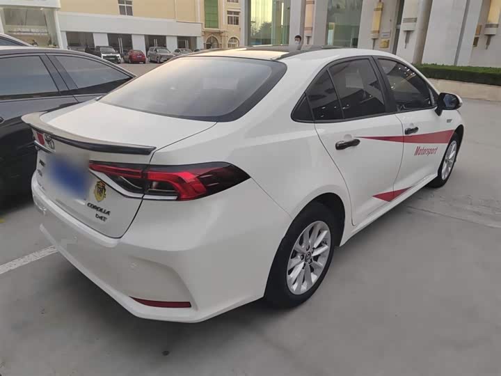 Фото 29 - Toyota Corolla