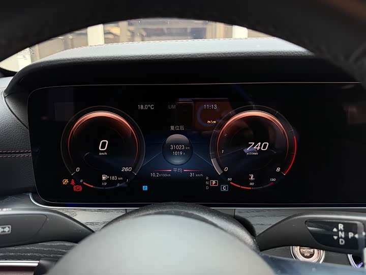 Фото 15 - Mercedes-Benz E-Class