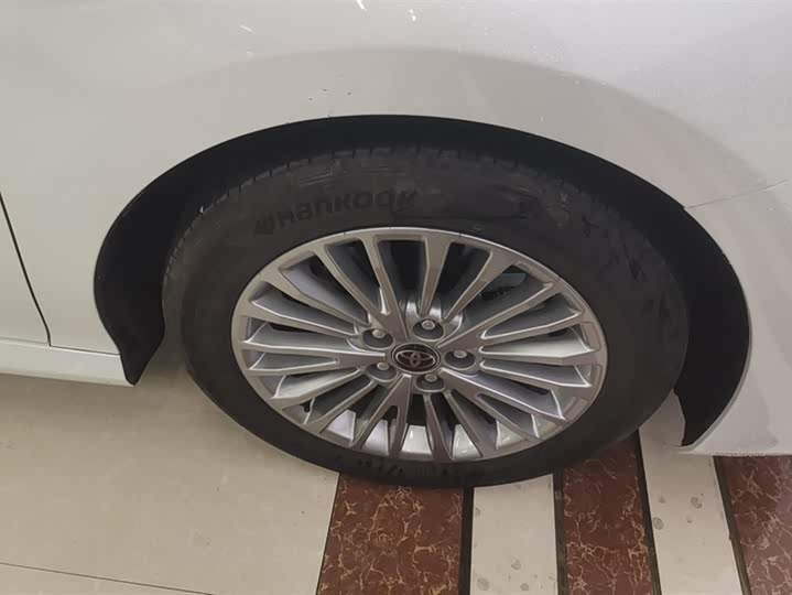 Фото 6 - Toyota Camry