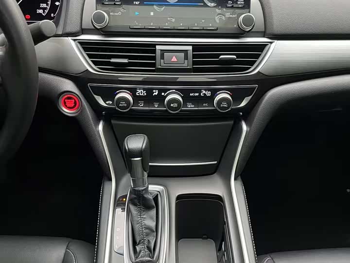 Фото 12 - Honda Inspire