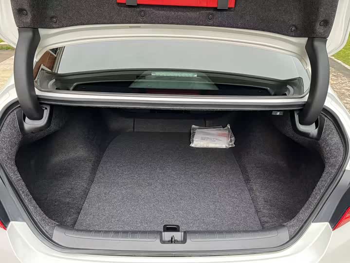 Фото 17 - Honda Inspire