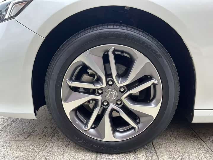 Фото 19 - Honda Inspire