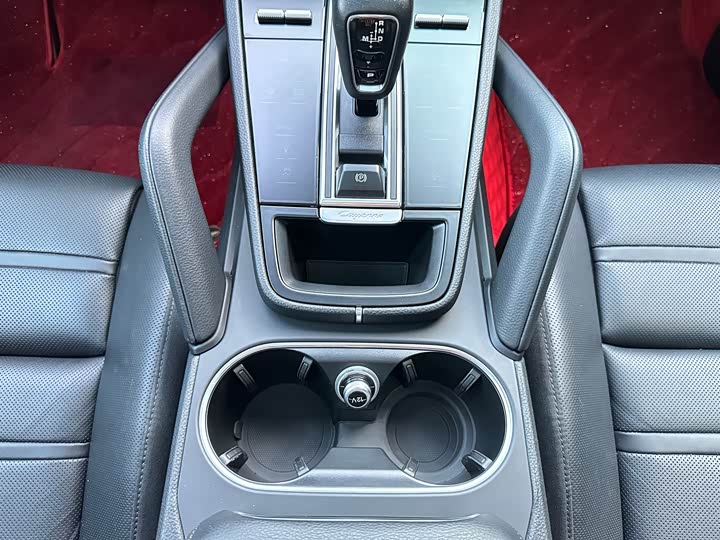 Фото 20 - Porsche Cayenne