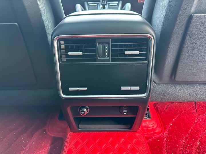 Фото 22 - Porsche Cayenne