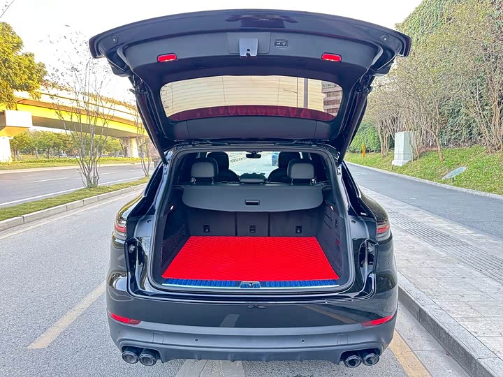 Фото 30 - Porsche Cayenne