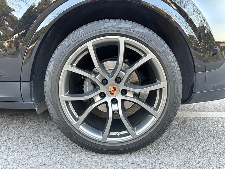 Фото 33 - Porsche Cayenne