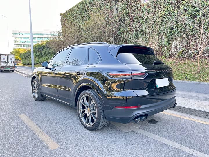 Фото 4 - Porsche Cayenne