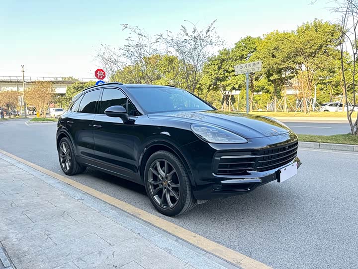 Фото 8 - Porsche Cayenne
