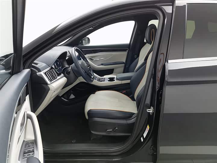 Фото 10 - BYD Song Plus Hybrid/EV