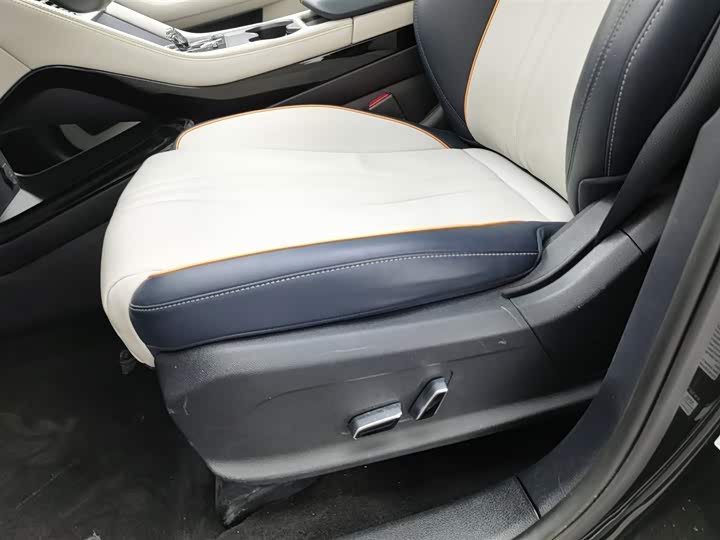 Фото 20 - BYD Song Plus Hybrid/EV