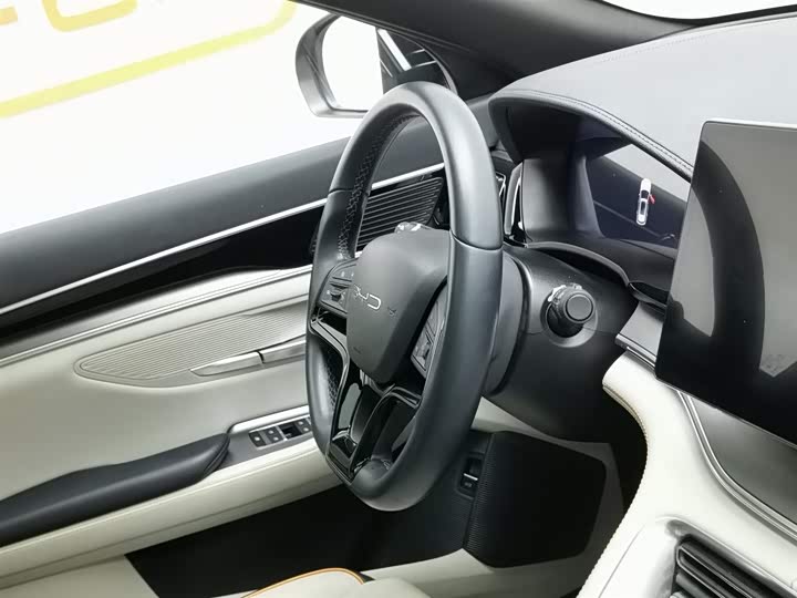 Фото 22 - BYD Song Plus Hybrid/EV