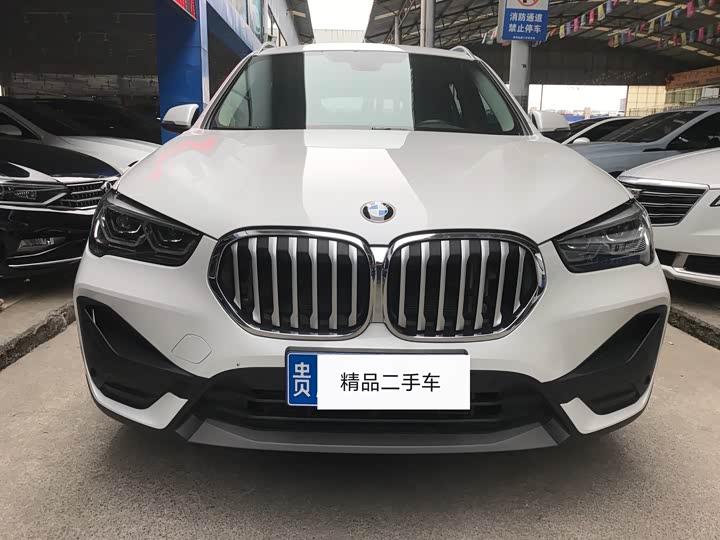 Фото 2 - BMW X1
