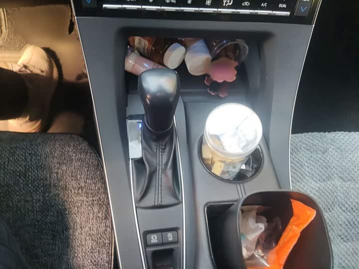 Фото 7 - Toyota Avalon