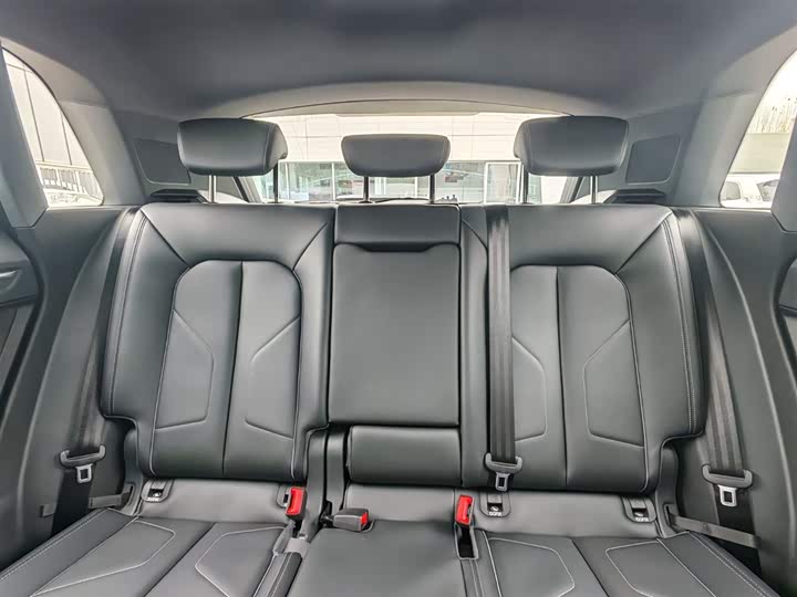 Фото 14 - Audi Q3