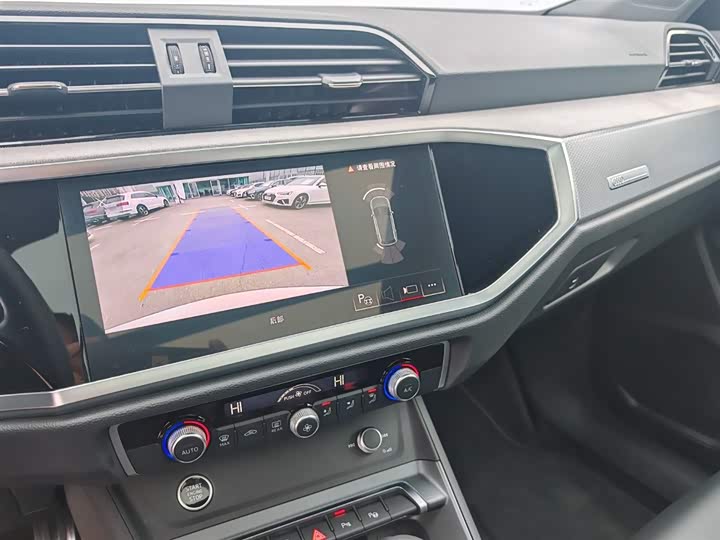 Фото 19 - Audi Q3